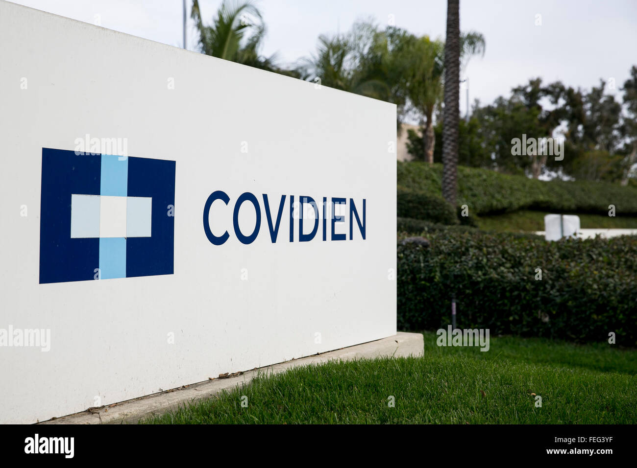 Ein Logo Zeichen außerhalb einer Einrichtung von Covidien in Carlsbad, Kalifornien am 30. Januar 2016 besetzt. Stockfoto