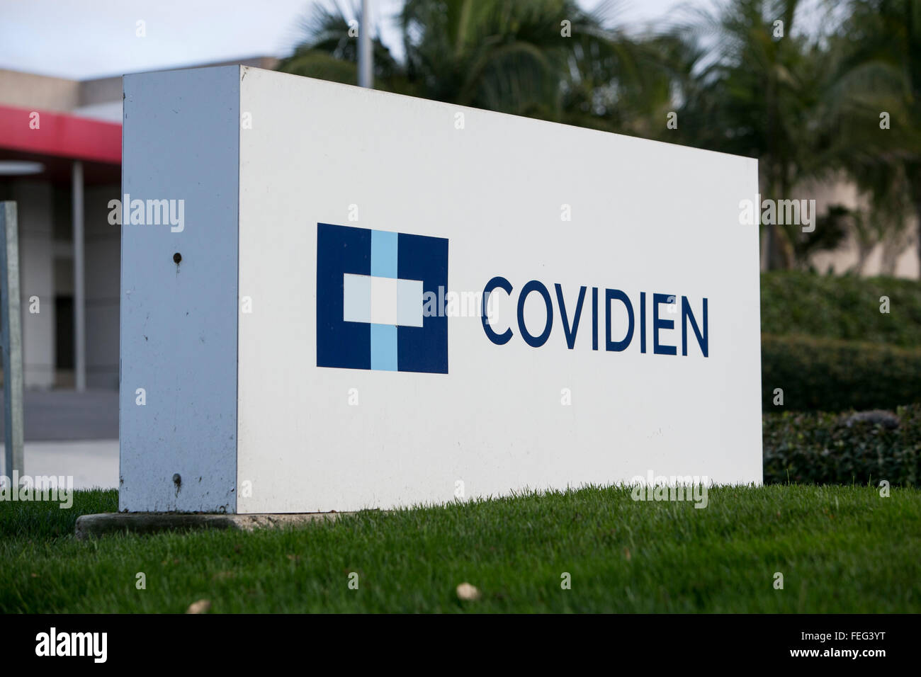 Ein Logo Zeichen außerhalb einer Einrichtung von Covidien in Carlsbad, Kalifornien am 30. Januar 2016 besetzt. Stockfoto