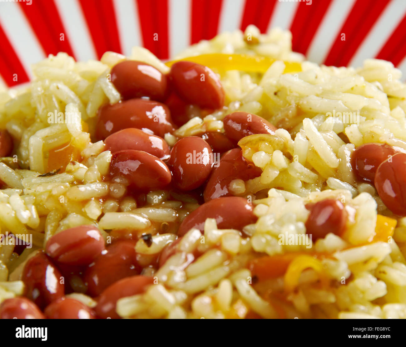 Bean-Pilaw mit Fisch Chilov Pilaw Stockfoto