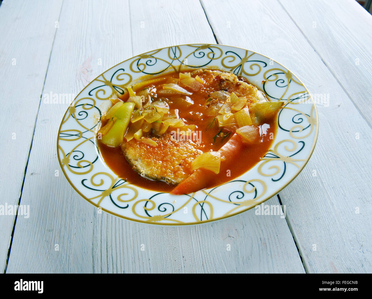 Maachha Bihana - Fisch aus Würze einfügen und zu pikantem Curry gebraten. Indische Küche Stockfoto