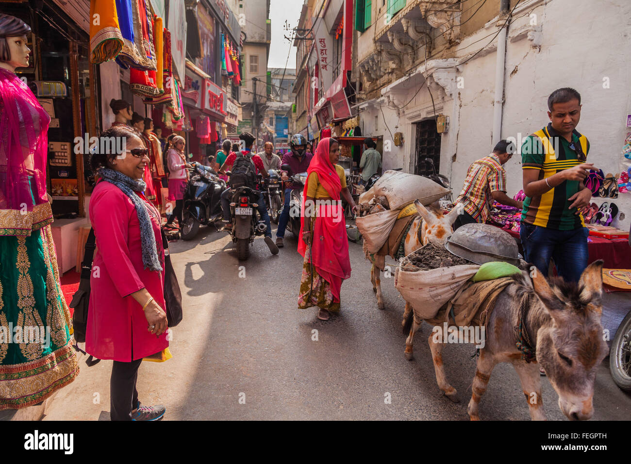 Eine verstopfte Straße in Kanpur, Indien Stockfoto