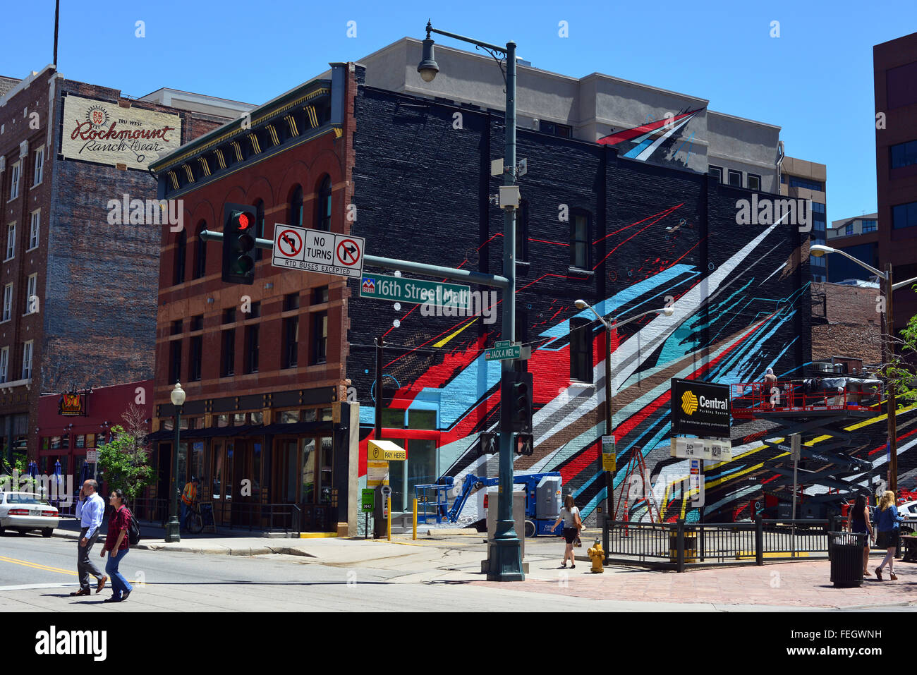 Die Innenstadt von Denver, Colorado, USA an einem sonnigen Tag im Juni Stockfoto