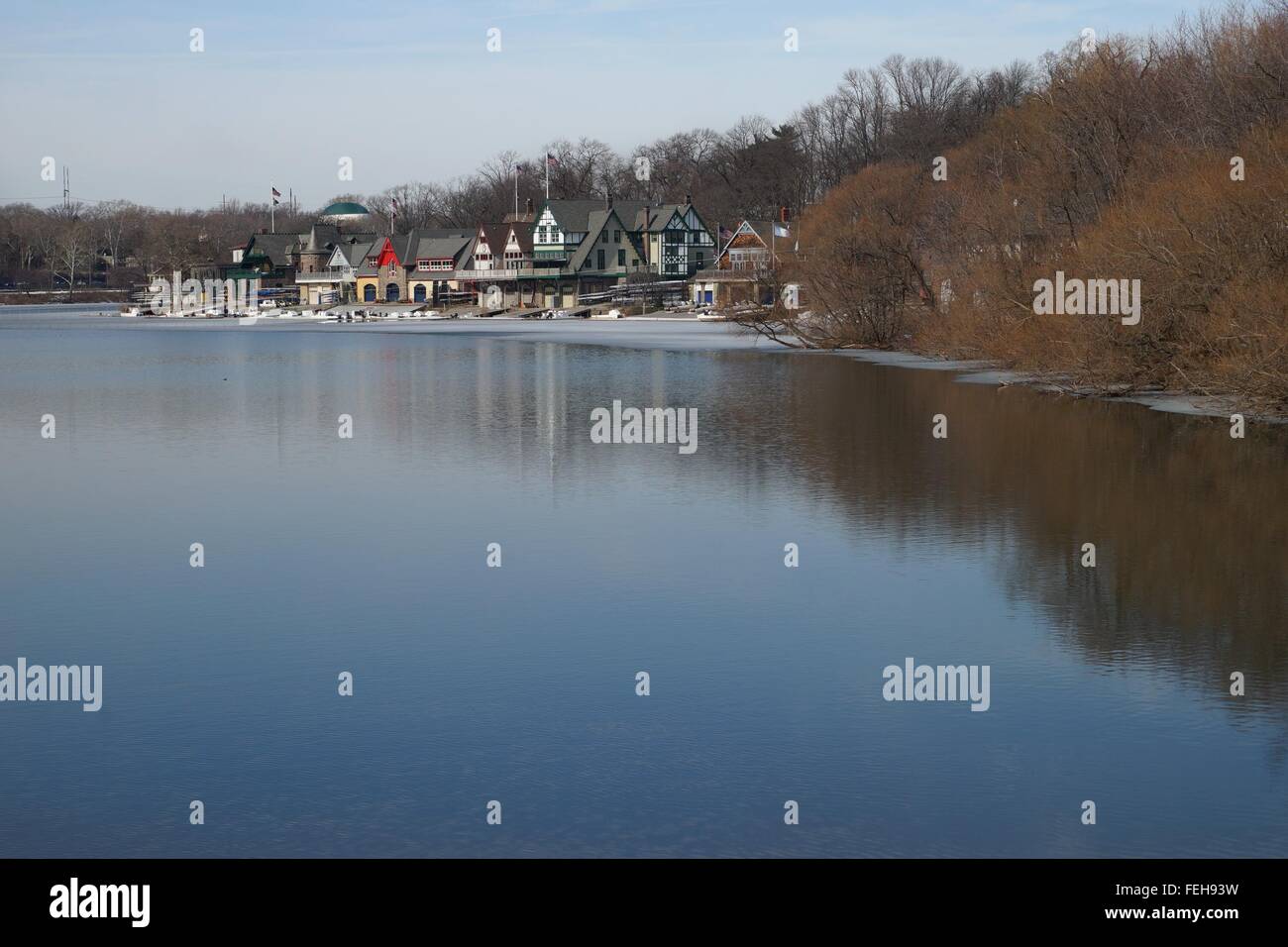 Ansicht von Boathouse Row, Philadelphia, USA im Winter. Stockfoto