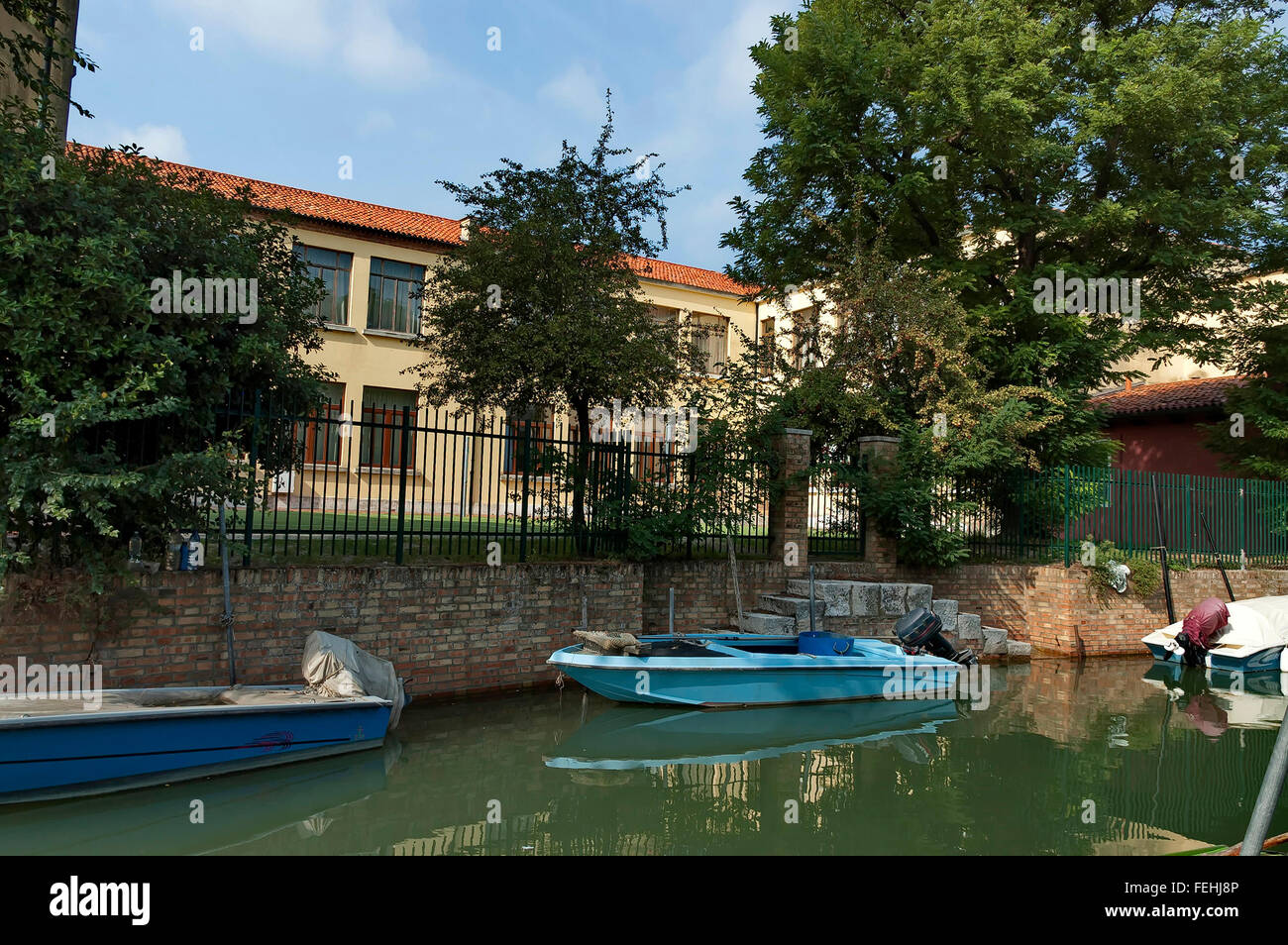 Bunte Häuser und Kanal Burano Insel, in der Nähe von Venedig, Italien, Europa Stockfoto