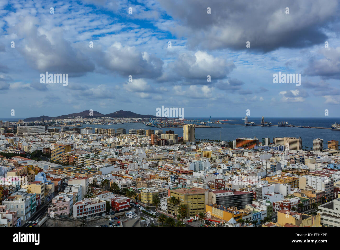 Panoramablick von Las Palmas de Gran Canaria an einem bewölkten Tag Stockfoto