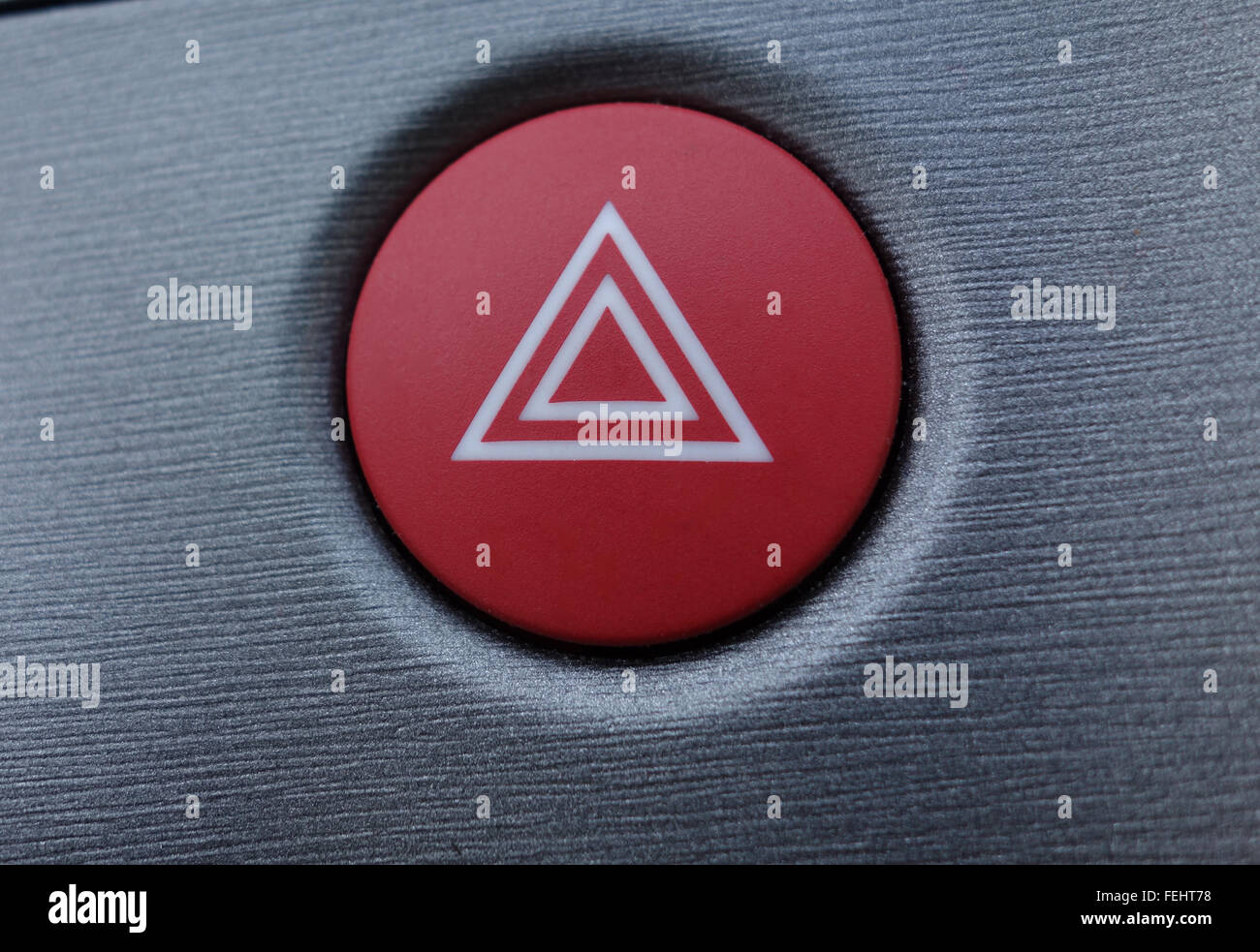 Gefahr-Button im Auto Stockfoto