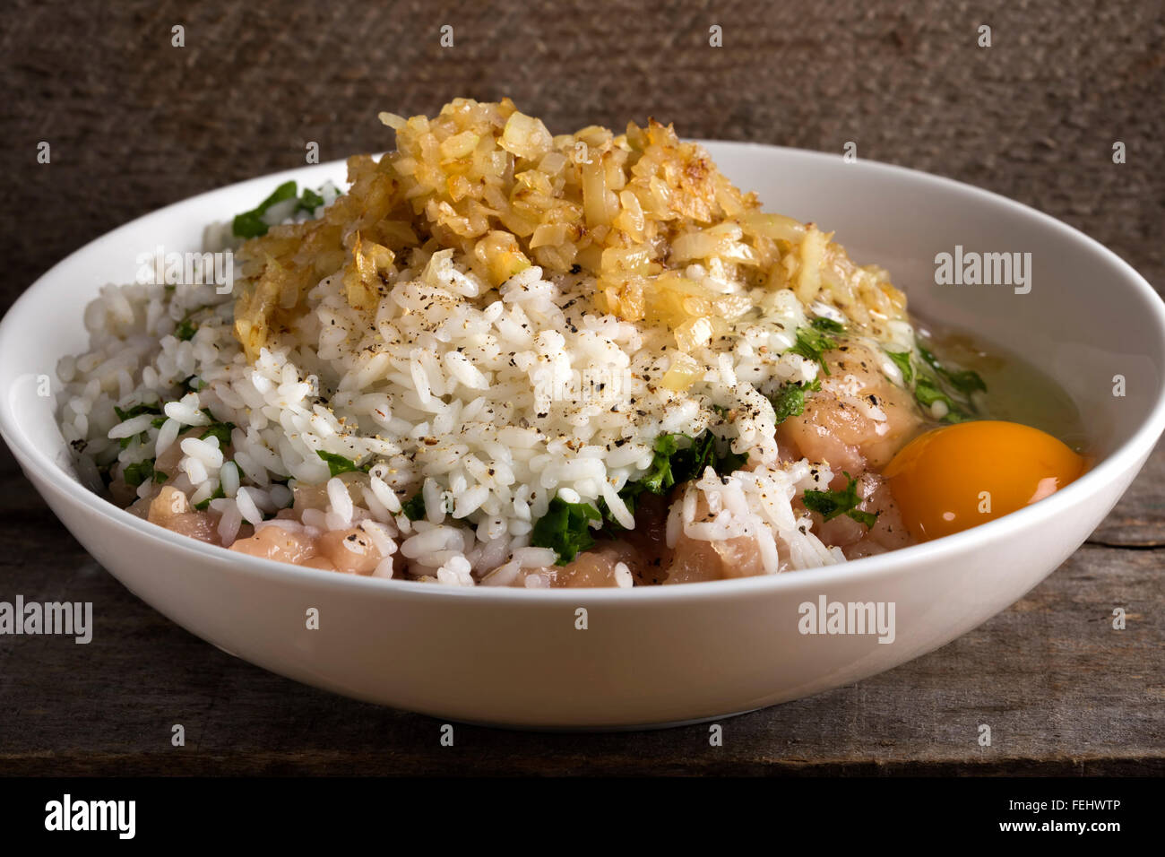 Zutaten für Frikadellen für Suppe kochen Stockfoto