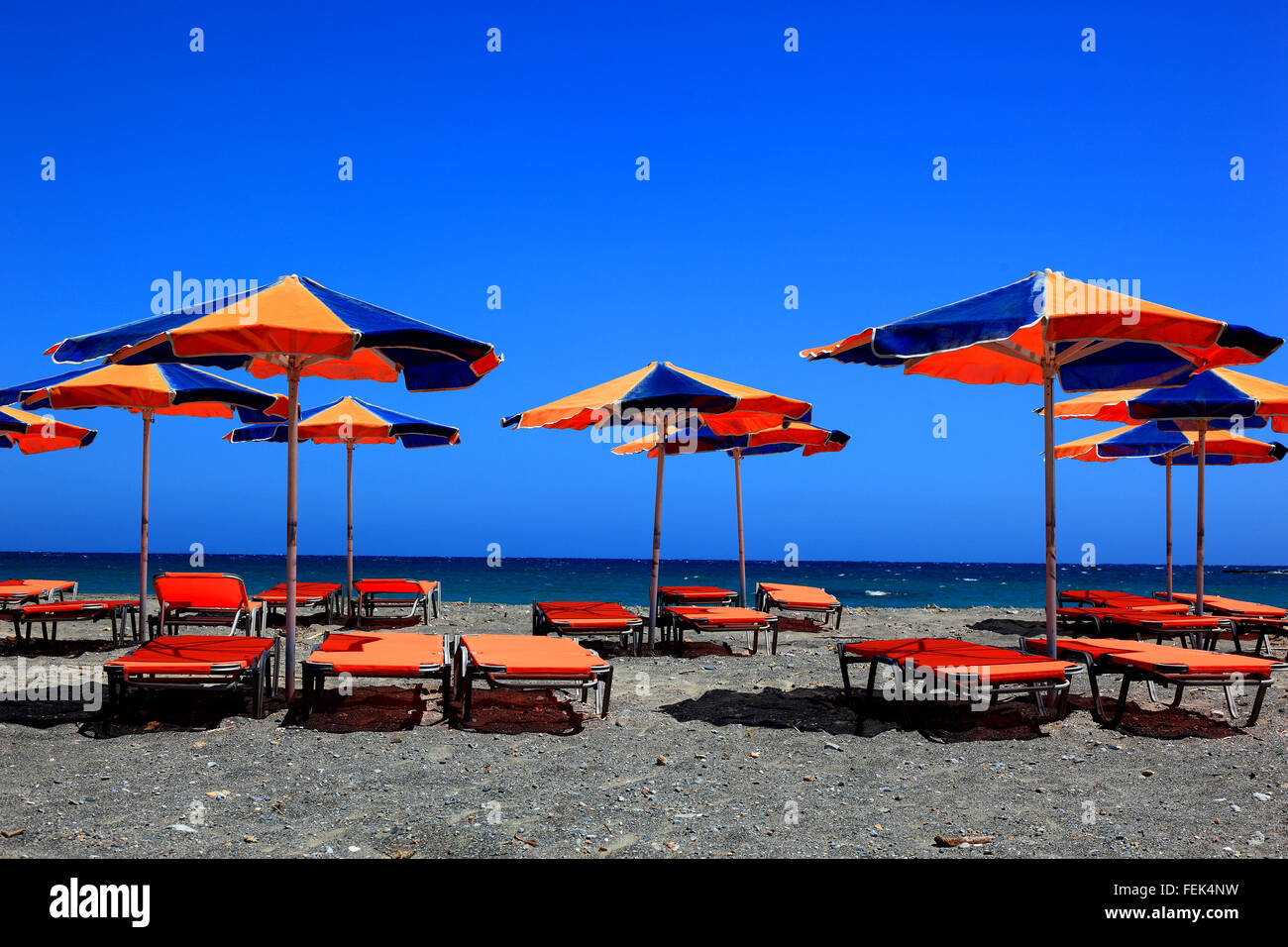 Was Kosten Liegen Und Sonnenschirme Auf Kreta www.alamy.de