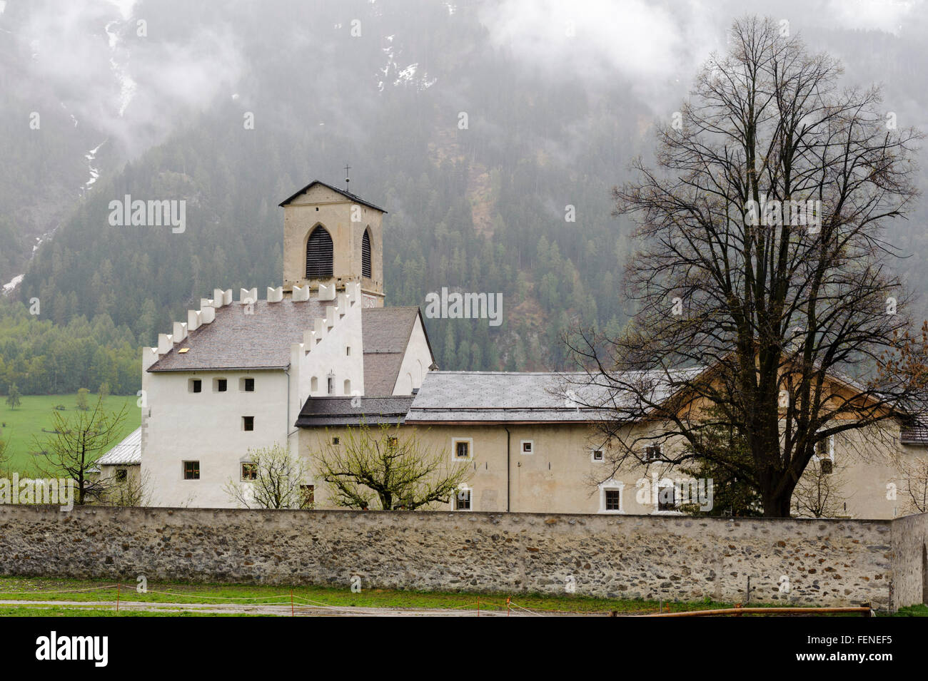 UNESCO World Heritage Site Benediktiner Kloster des Heiligen Johannes in Müstair, Kanton Graubünden, Schweiz Stockfoto