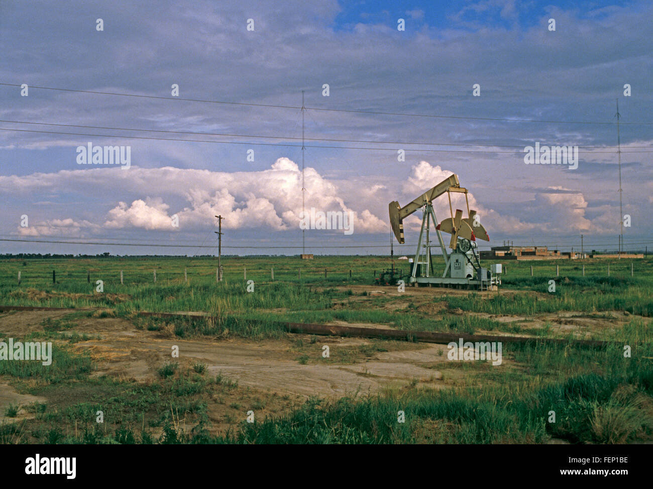 Ölpumpen, chinesische Ölarbeiterwohnungen, Daqing-Ölfelder, Provinz Heilongjiang, China Stockfoto