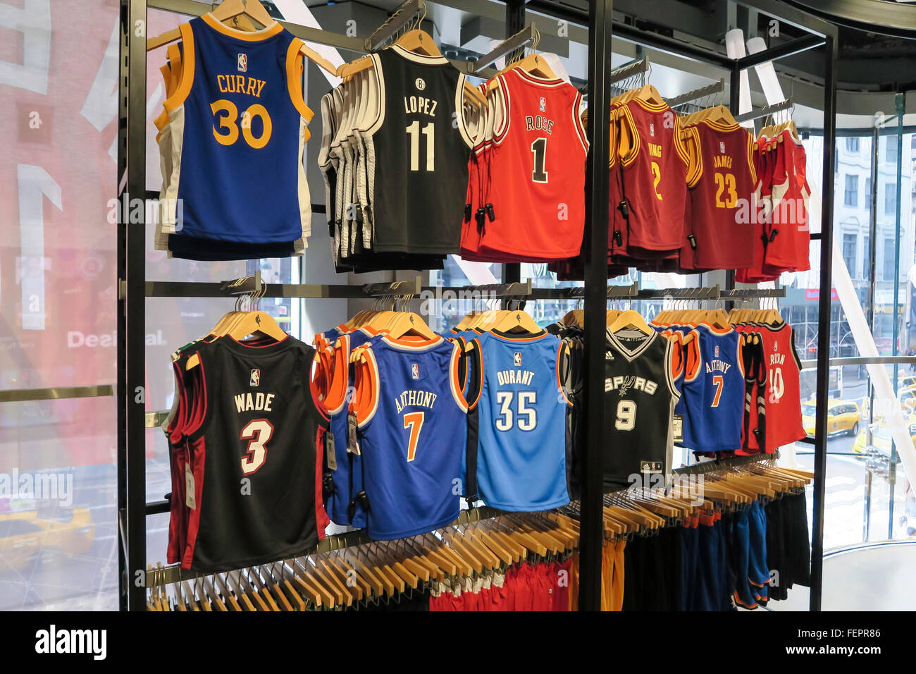 NBA-Flagship-Store, 545 Fifth Avenue, New York Stockfoto