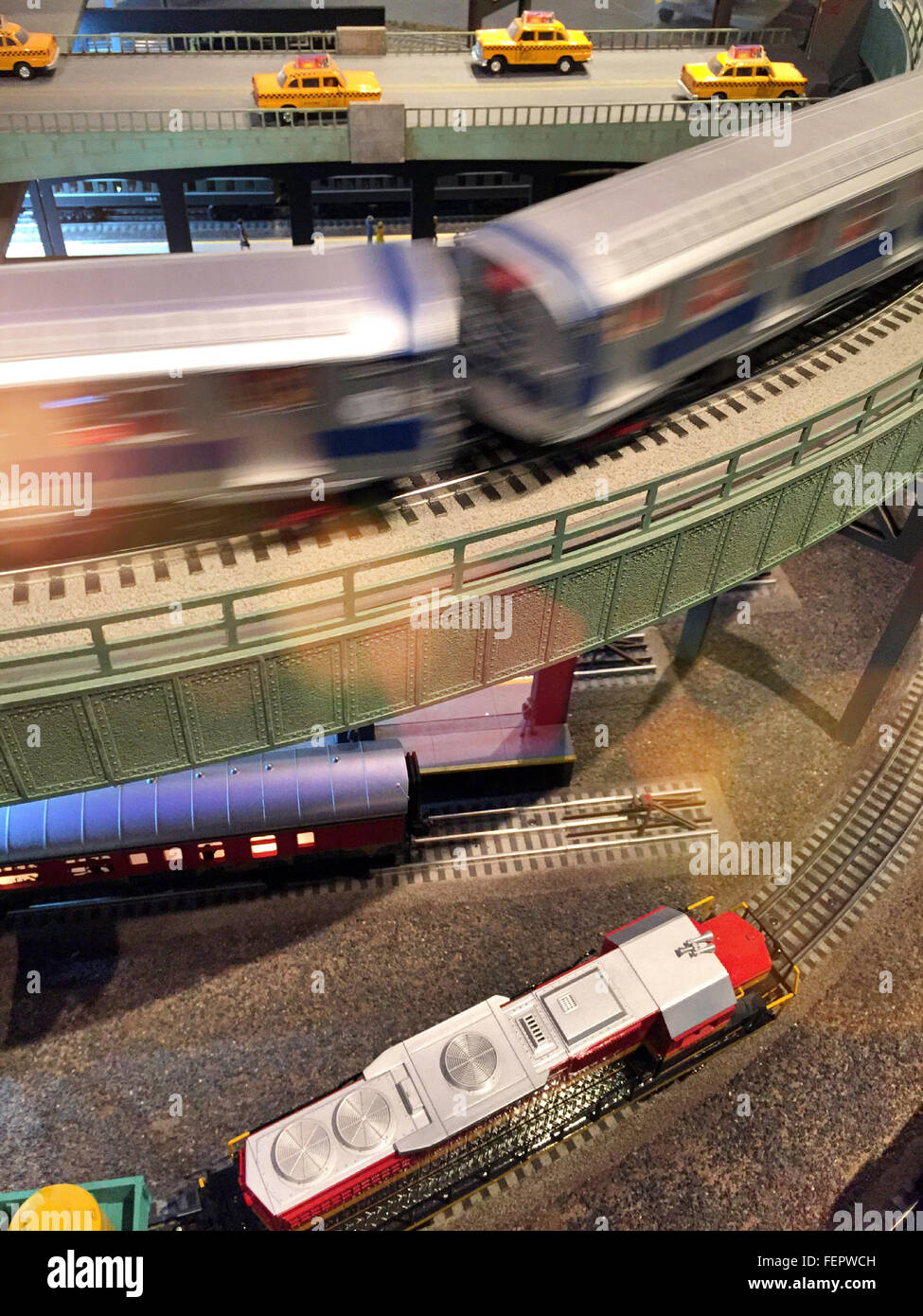 Annual holiday toy train display -Fotos und -Bildmaterial in hoher ...