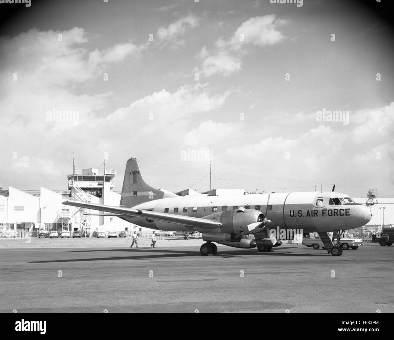 Die Convair C-131B Samaritan, Seriennummer 53-7823, wurde am 23. Februar 1960 in San Diego fotografiert. Dieses militärische Transportflugzeug wurde für verschiedene logistische und personelle Transportoperationen eingesetzt. Stockfoto