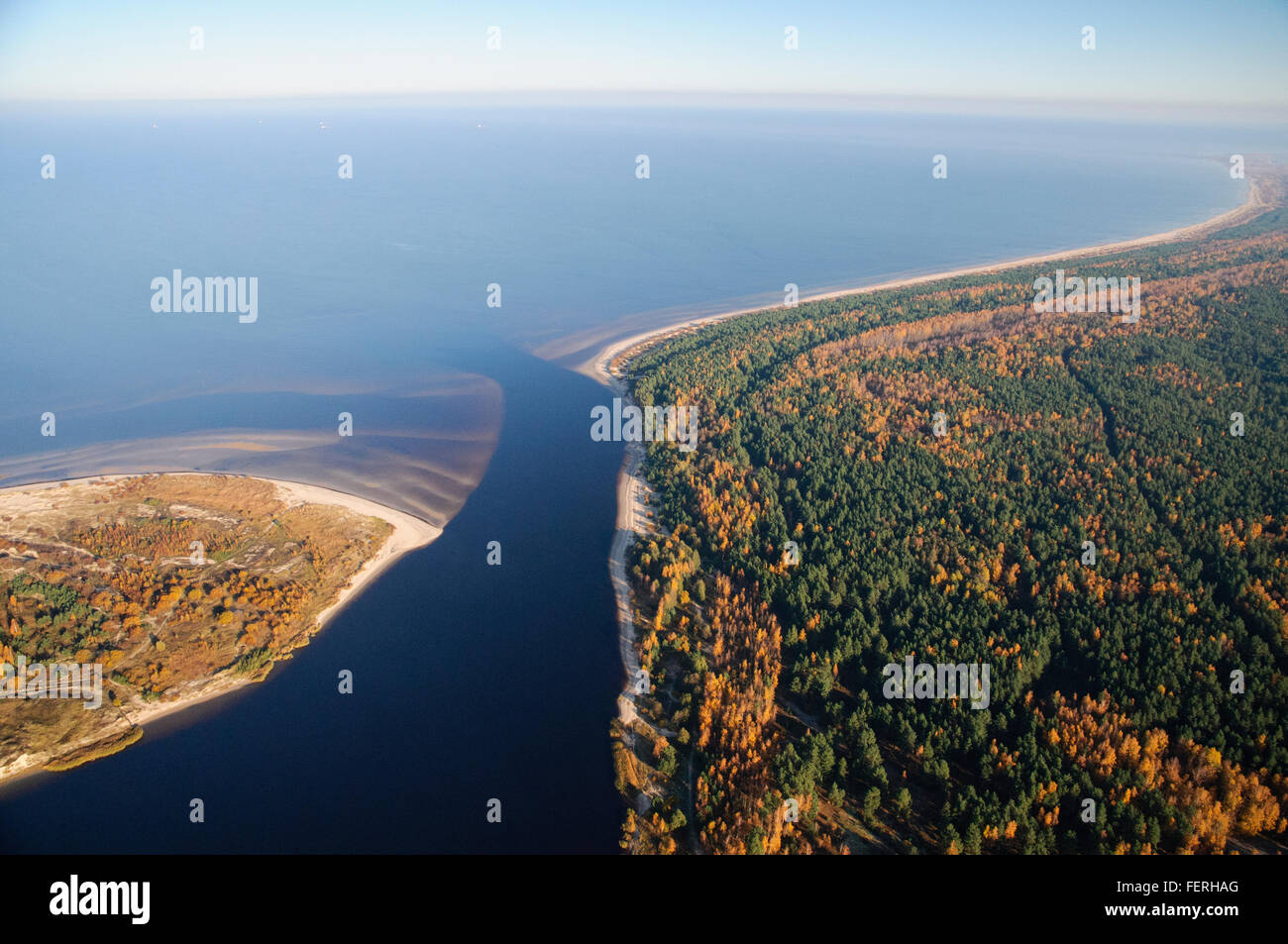 Mündung des Lielupe Flusses in der Nähe von Jurmala, Lettland Stockfoto