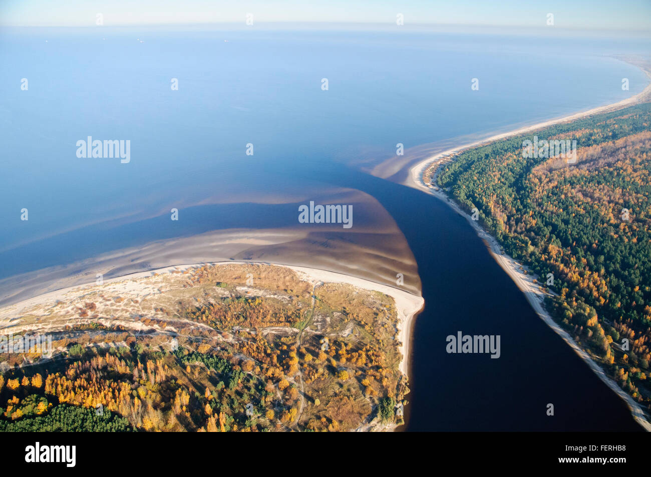 Mündung des Lielupe Flusses in der Nähe von Jurmala, Lettland Stockfoto