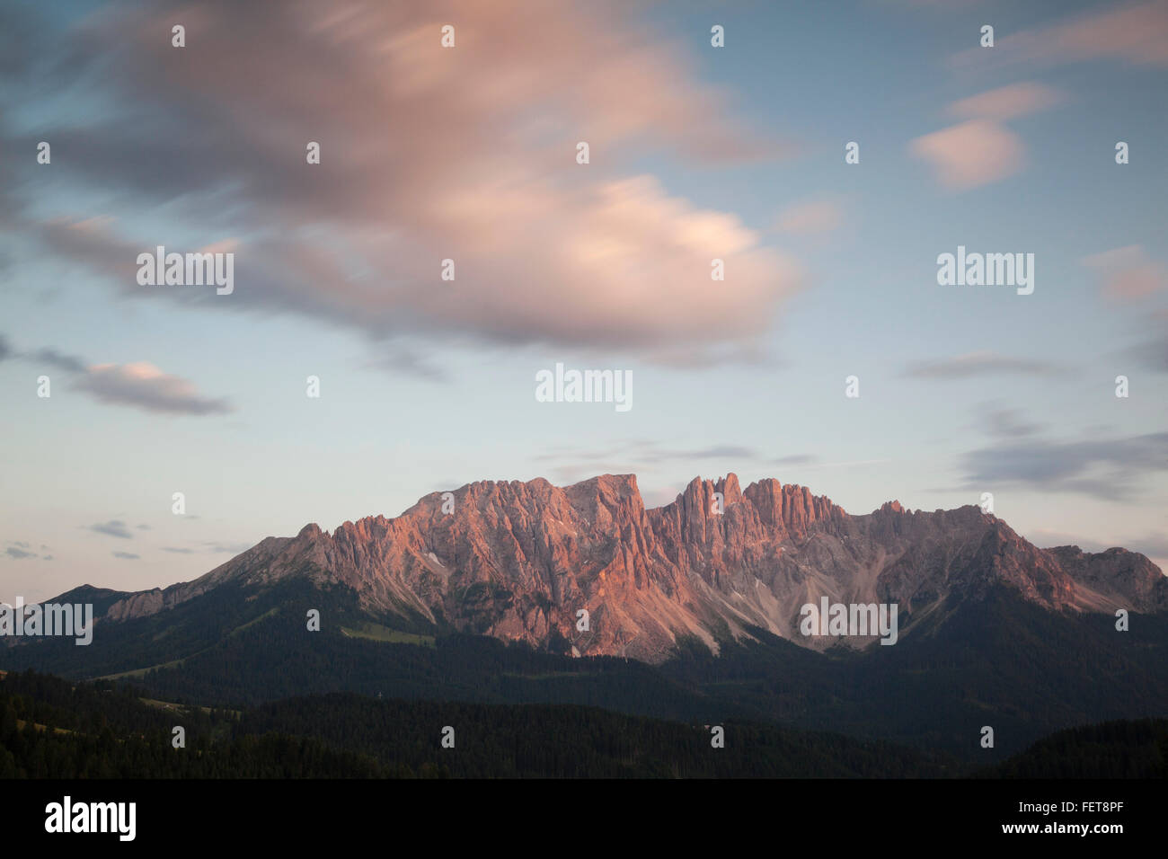 Latemarmassiv, Abendlicht, Dolomiten, Karerpass, Südtirol, Italien Stockfoto