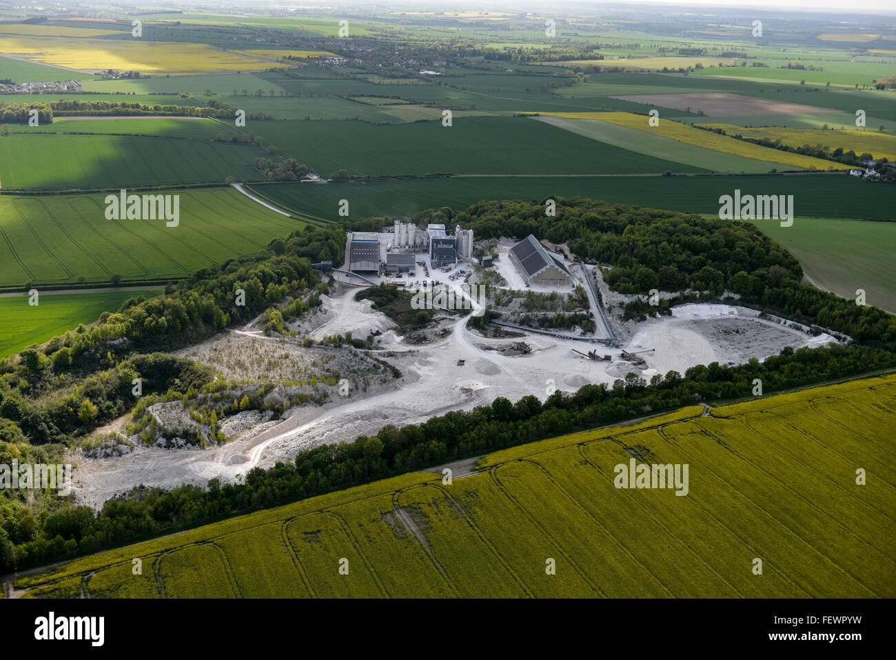 Eine Luftaufnahme der Kreide Steinbruch und das Umland von Hertfordshire Stockfoto