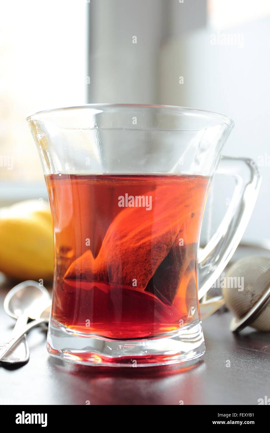 Tasse Tee für kalte Wintertage Stockfoto