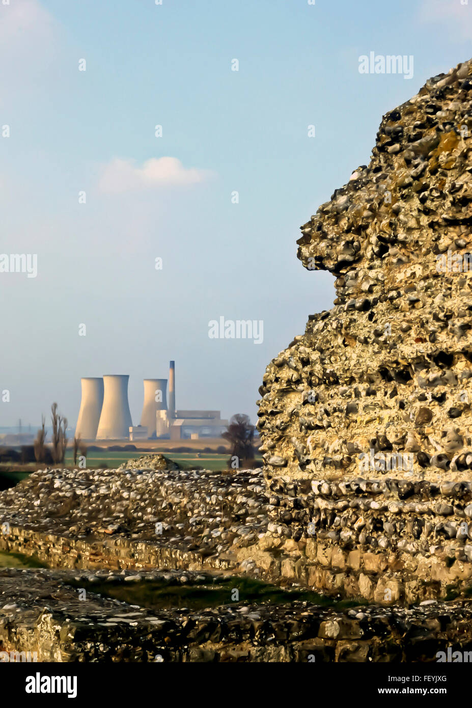 AA 6885. Archivierung der 1990er Jahre, Richorough Kraftwerk aus römischen Richborough Schloß, Kent Stockfoto