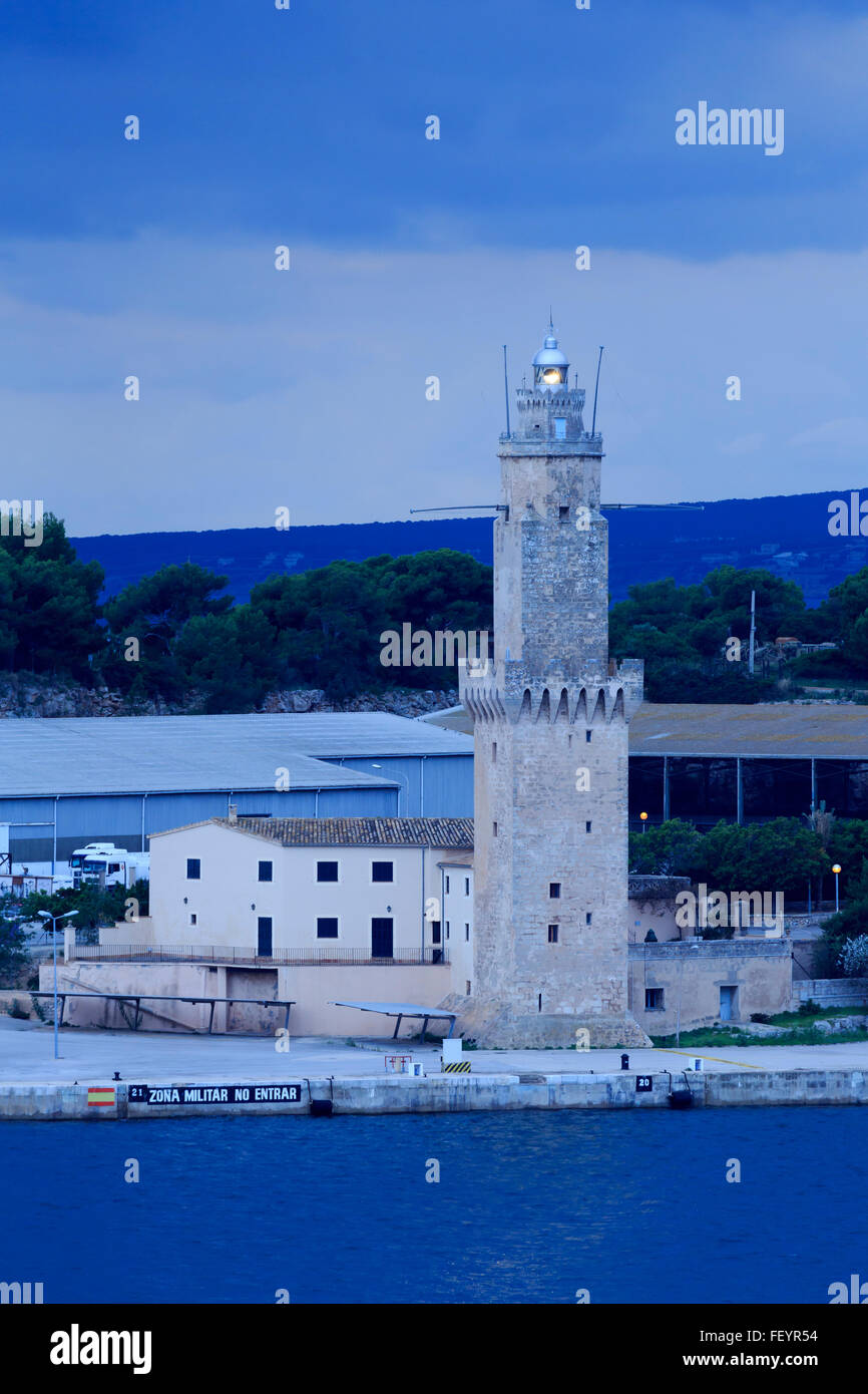 San Carlos Leuchtturm, Hafen von Palma de Mallorca, Mallorca, Balaeric Inseln, Spanien, Europa Stockfoto