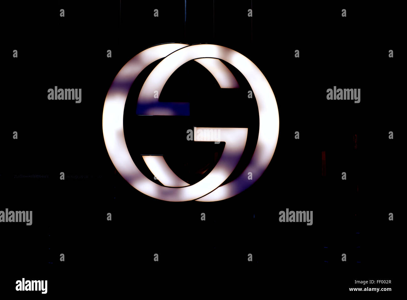 Gucci Logo Stockfotos und -bilder Kaufen - Alamy