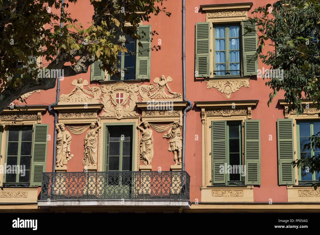 Balkon Quai de Docs Nizza Altstadt Vieux Port Hafen französische Riviera-Cote d ' Azur-mediterran Stockfoto