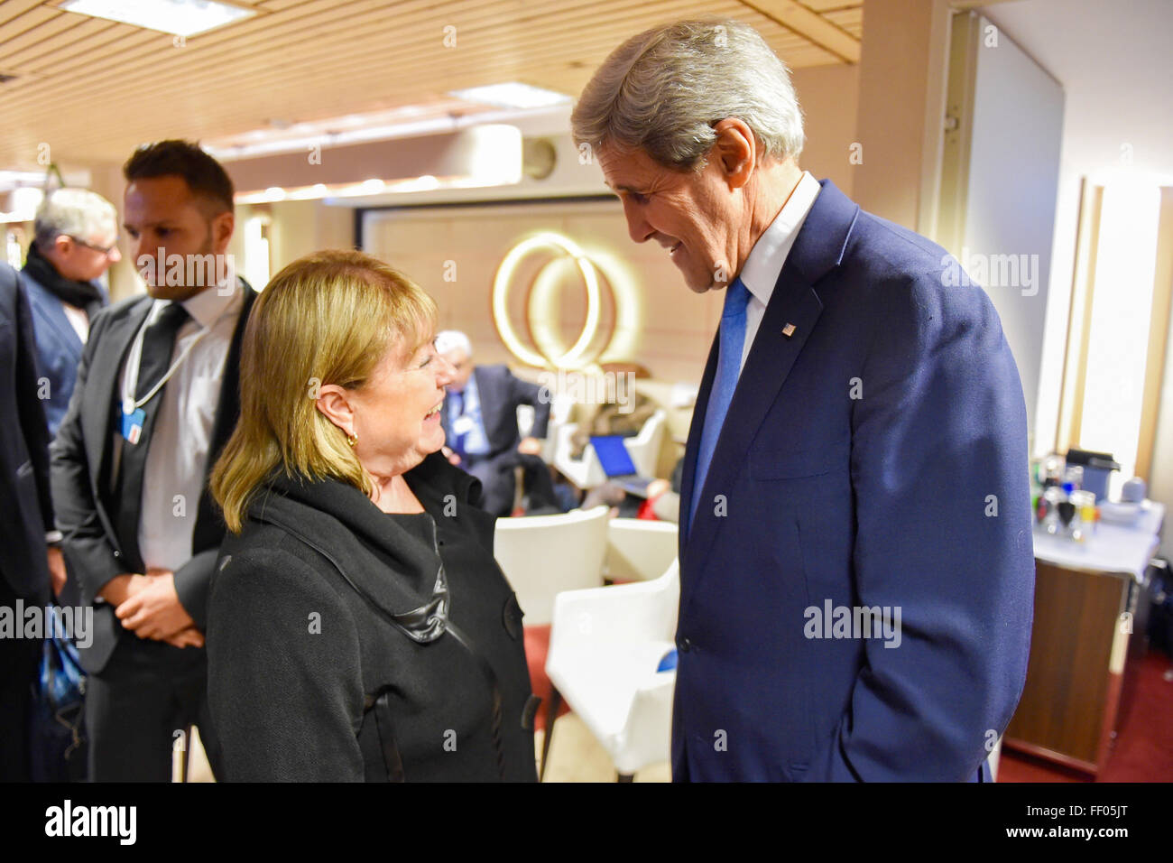 Secretary Kerry Chats mit argentinischen Außenminister Malcorra vor einem bilateralen Treffen am Rande des World Economic Forum in Davos Stockfoto