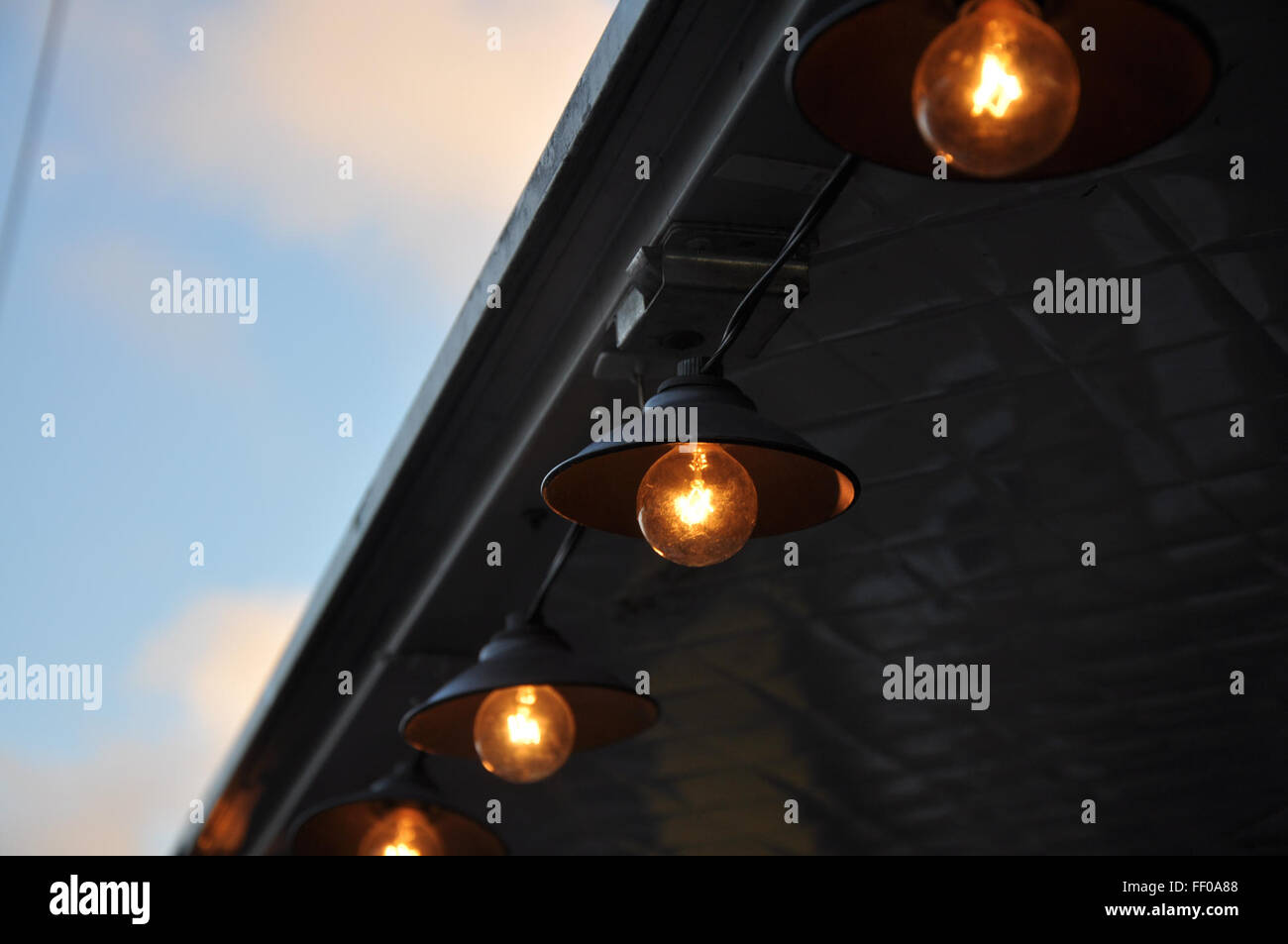 Outdoor-Glühlampen Glühbirne im freien Stockfoto