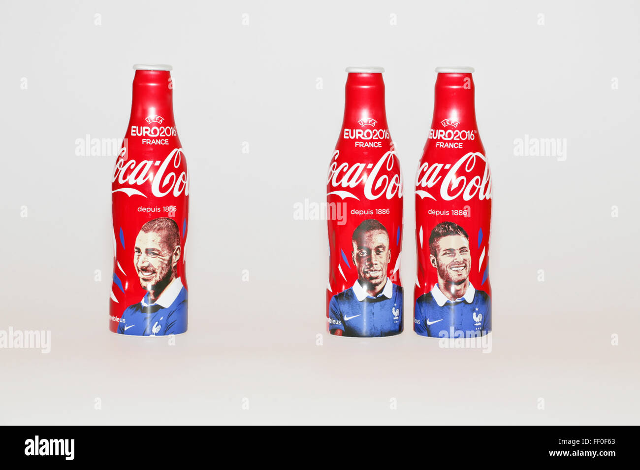Coca Cola Flaschen limitierte Euro 2016 Fußball in Frankreich  Stockfotografie - Alamy