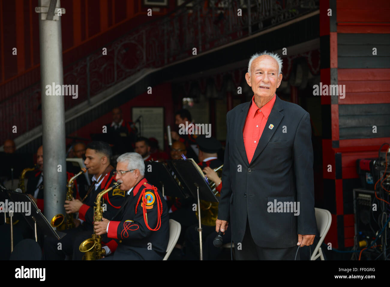 Ponce Municipal Band (Banda Municipal de Ponce) spielt während des Karnevals auf den Parque de Bombas. Ponce, Puerto Rico.  Februar 2016 Stockfoto