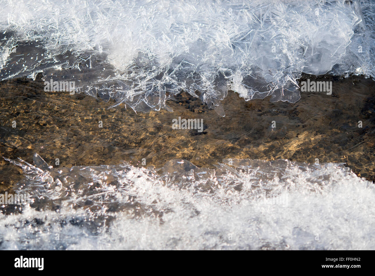abstrakte Eiskristalle und stream Stockfoto