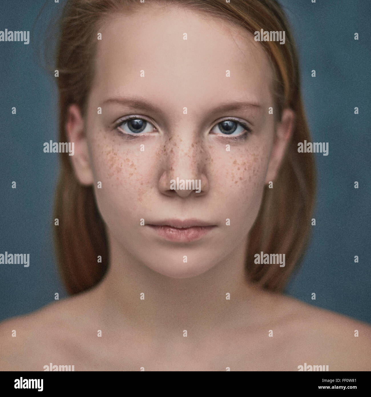 Ernsthafte kaukasischen Teenager-Mädchen Stockfoto