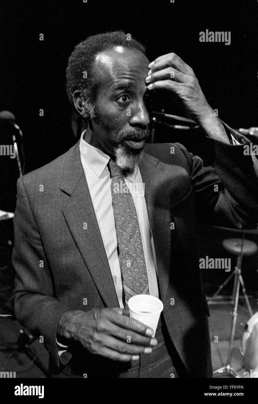Eddie Locke während einer Sitzung in New York City. Dieses Ereignis wurde 1985 am Weinberg Theater in New York City, eine Hommage an die legendäre Jimmy Ryan Jazzclub. Dieser Sitzung erschien 1998 unter dem Titel Spanky und Roy. Stockfoto