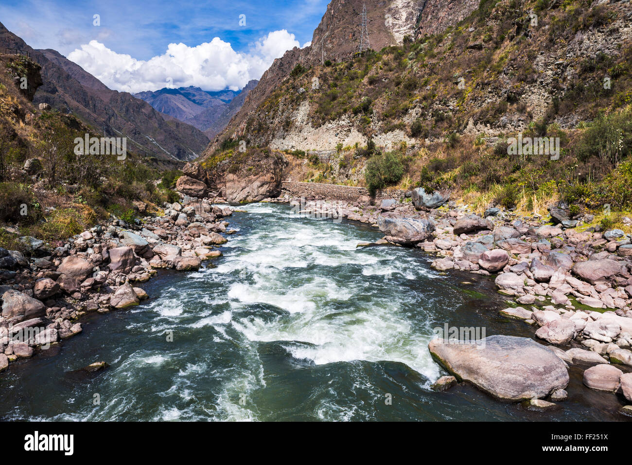 Urubamba-Fluss zum Jahresbeginn die Inka TraiRM, Region Cusco, Peru, Südamerika Stockfoto