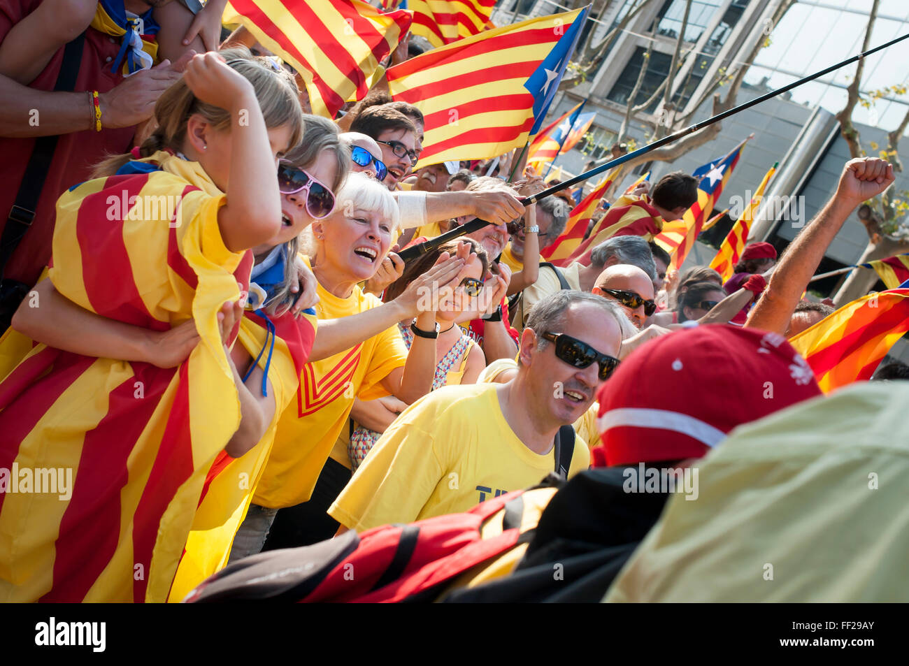 Menschen demonstrieren den elften September in Barcelona, Katalonien, Spanien Stockfoto