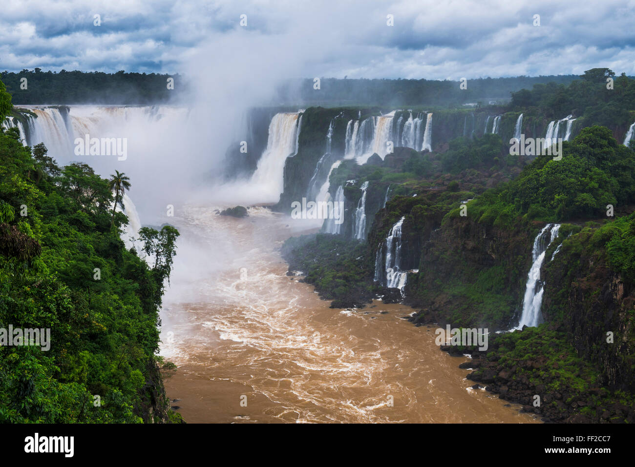 Iguazu FaRMRMs, UNESCO, argentinischen Seite gesehen von der BraziRMian Seite, die Grenze zwischen BraziRM Argentinien und Paraguay Stockfoto