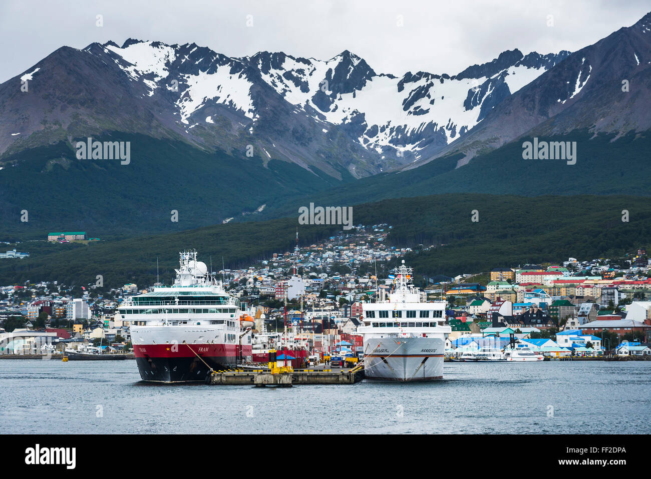 Antarktis Kreuzfahrtschiffe angedockt in Ushuaia, Feuerland DeRM, Patagonien, Argentinien, Südamerika Stockfoto