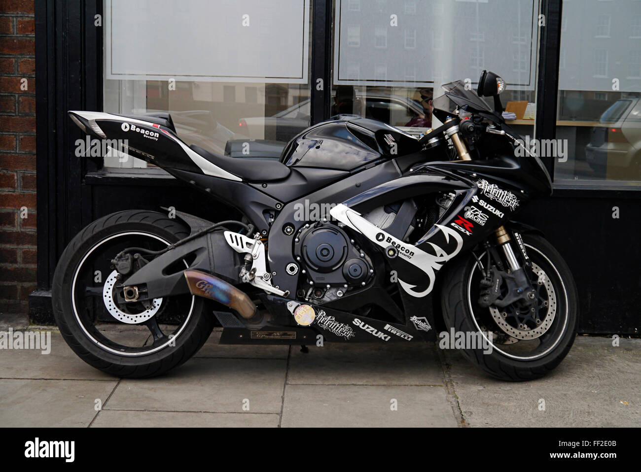 Suzuki gsx motorcycle -Fotos und -Bildmaterial in hoher Auflösung – Alamy