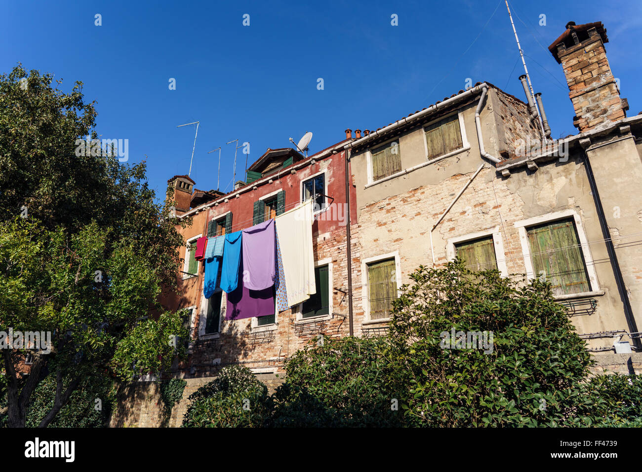 Haus mit Wäsche, Castello Stockfoto
