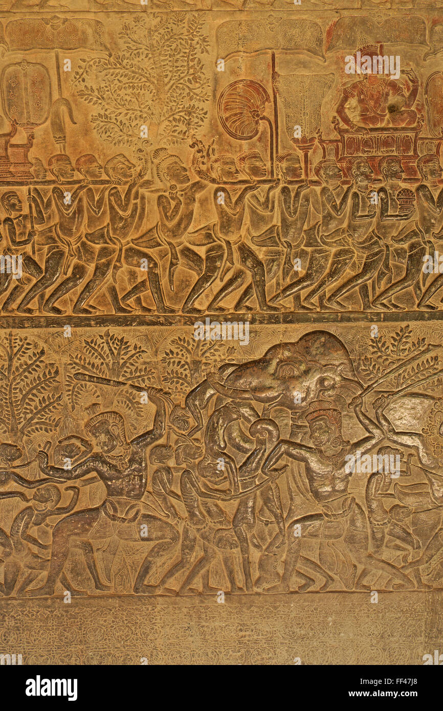 Teil der geschnitzten steinernen Sockel Relief, südlichen Galerie, Angkor Wat, in der Nähe von Siem Reap, Kambodscha, Asien Stockfoto