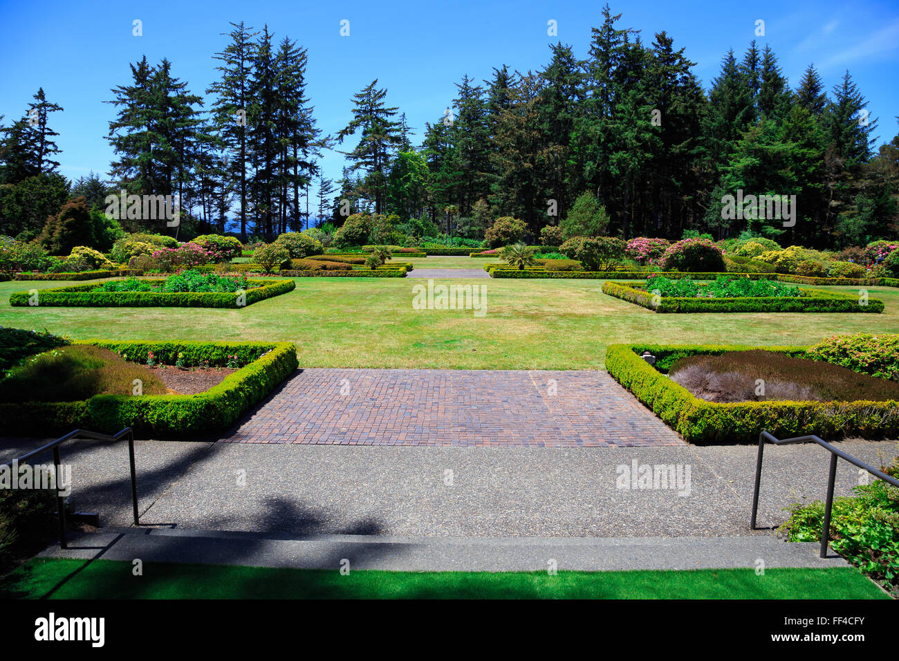 Shore Acres State Park entlang der Küste von Oregon bietet dieses wunderschönen botanischen Garten für Hochzeiten. Stockfoto