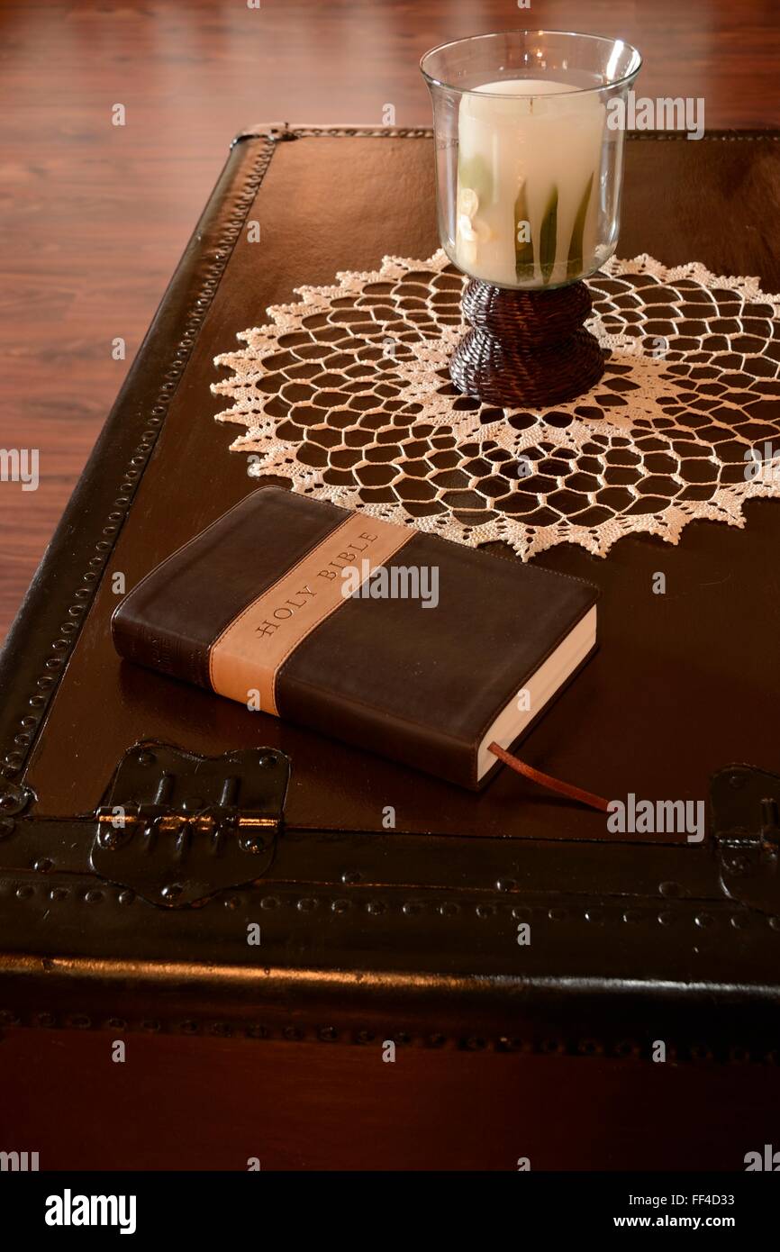 Der alte Stamm macht einen schönen Kaffee-Tisch Stockfoto