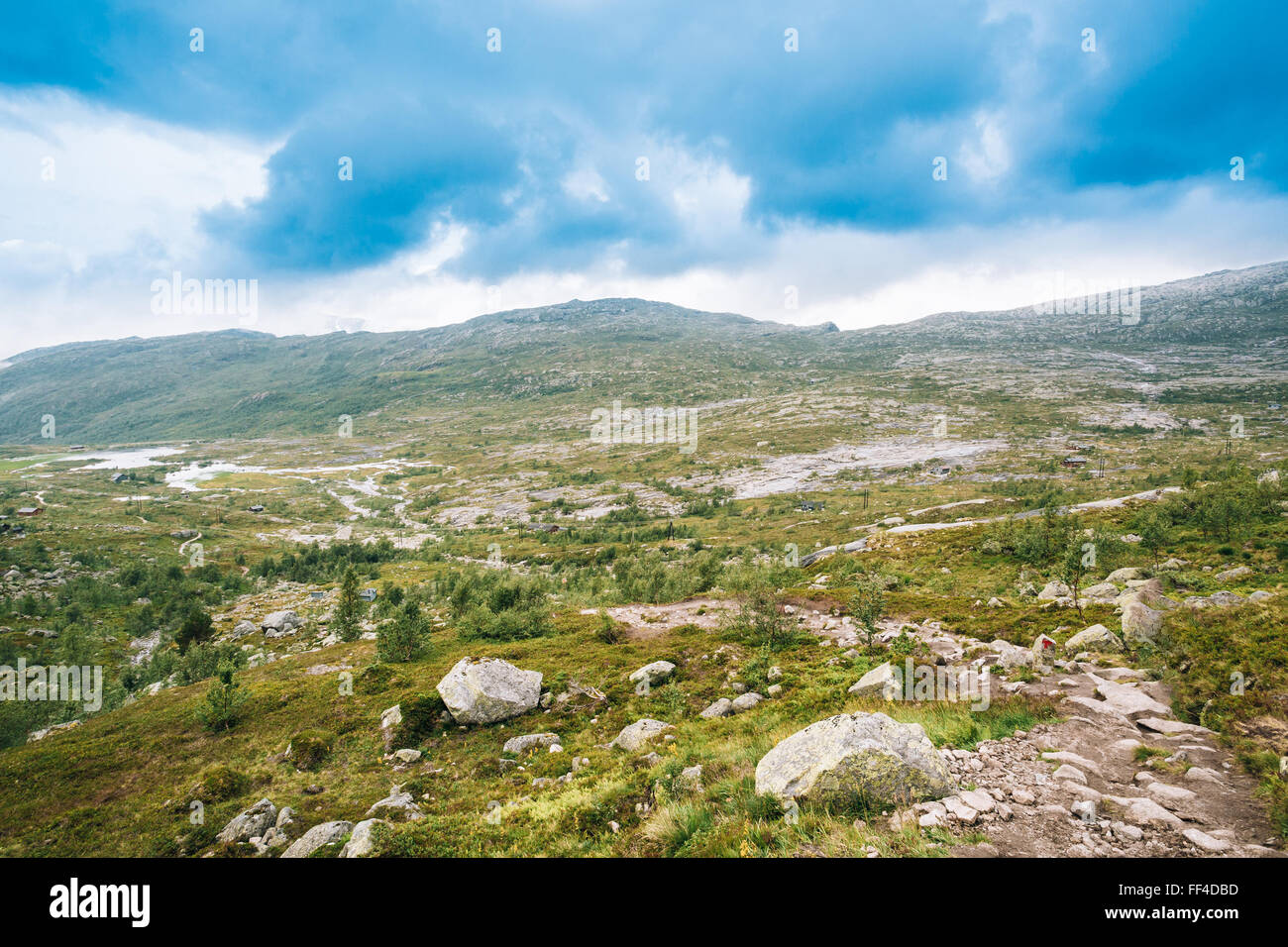 Wunderschöne Natur der norwegischen Berge Landschaft. Natur von Norwegen. Reisen und Wandern-Konzept Stockfoto
