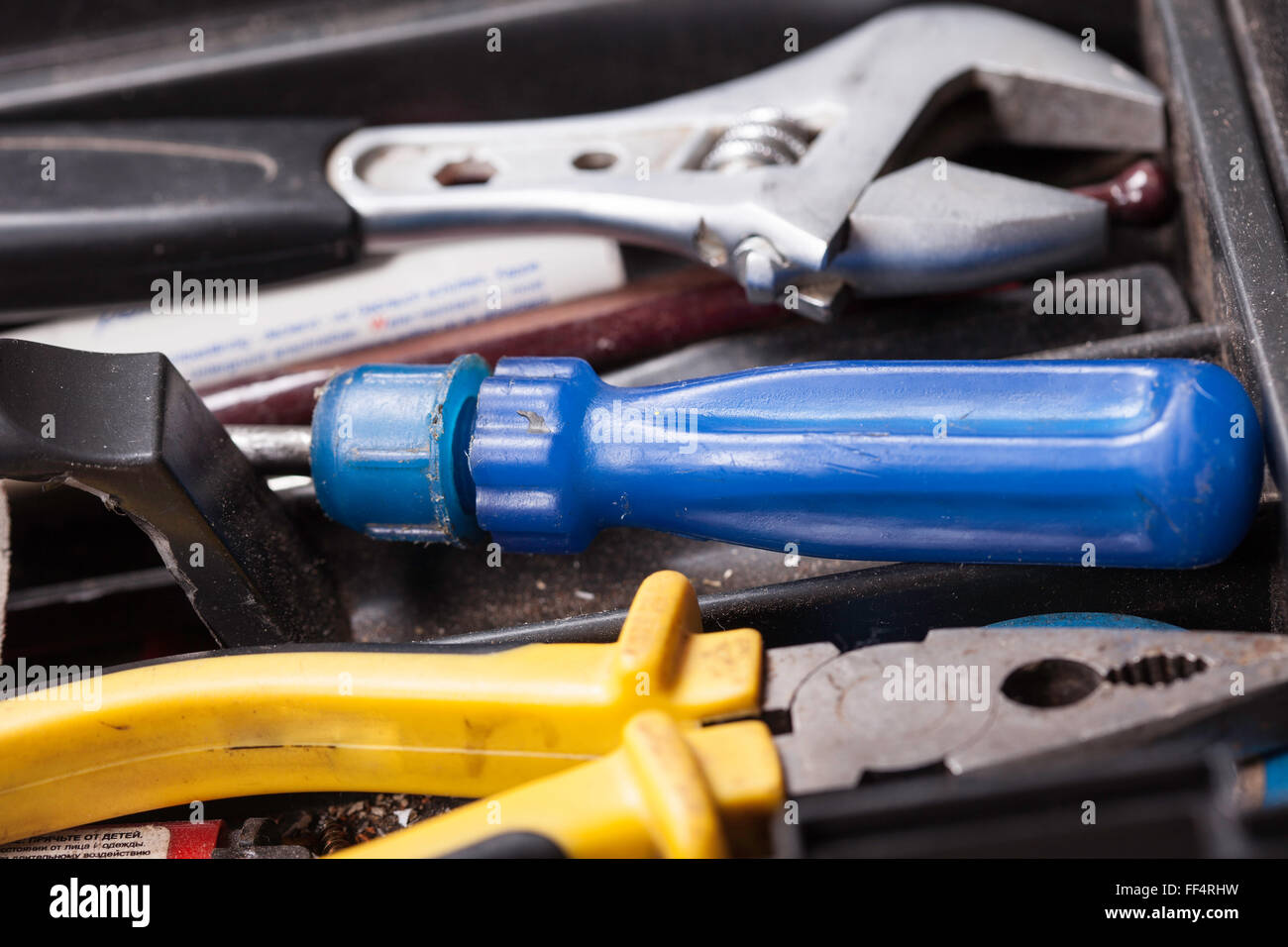 Toolbox mit Reparatur Hand Werkzeuge closeup Stockfoto