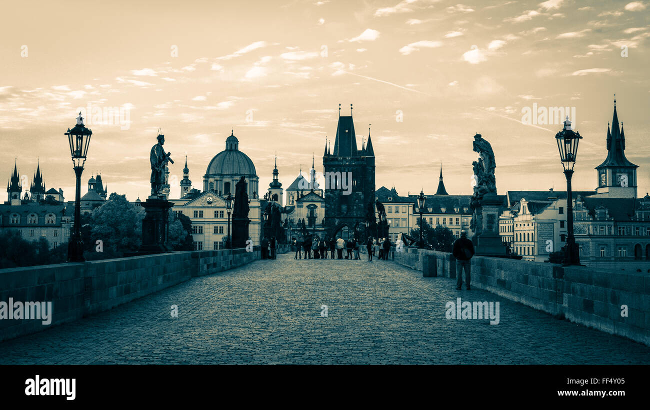 Karlsbrücke am Morgen, Prag, Tschechische Republik Stockfoto