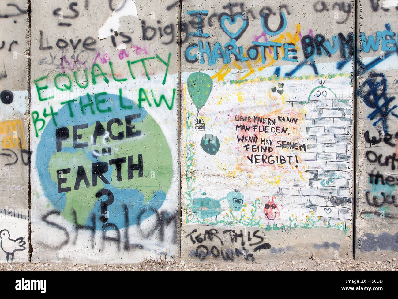 BETHLEHEM, ISRAEL - 6. März 2015: Detail des Graffiti auf der Sperrmauer. Stockfoto