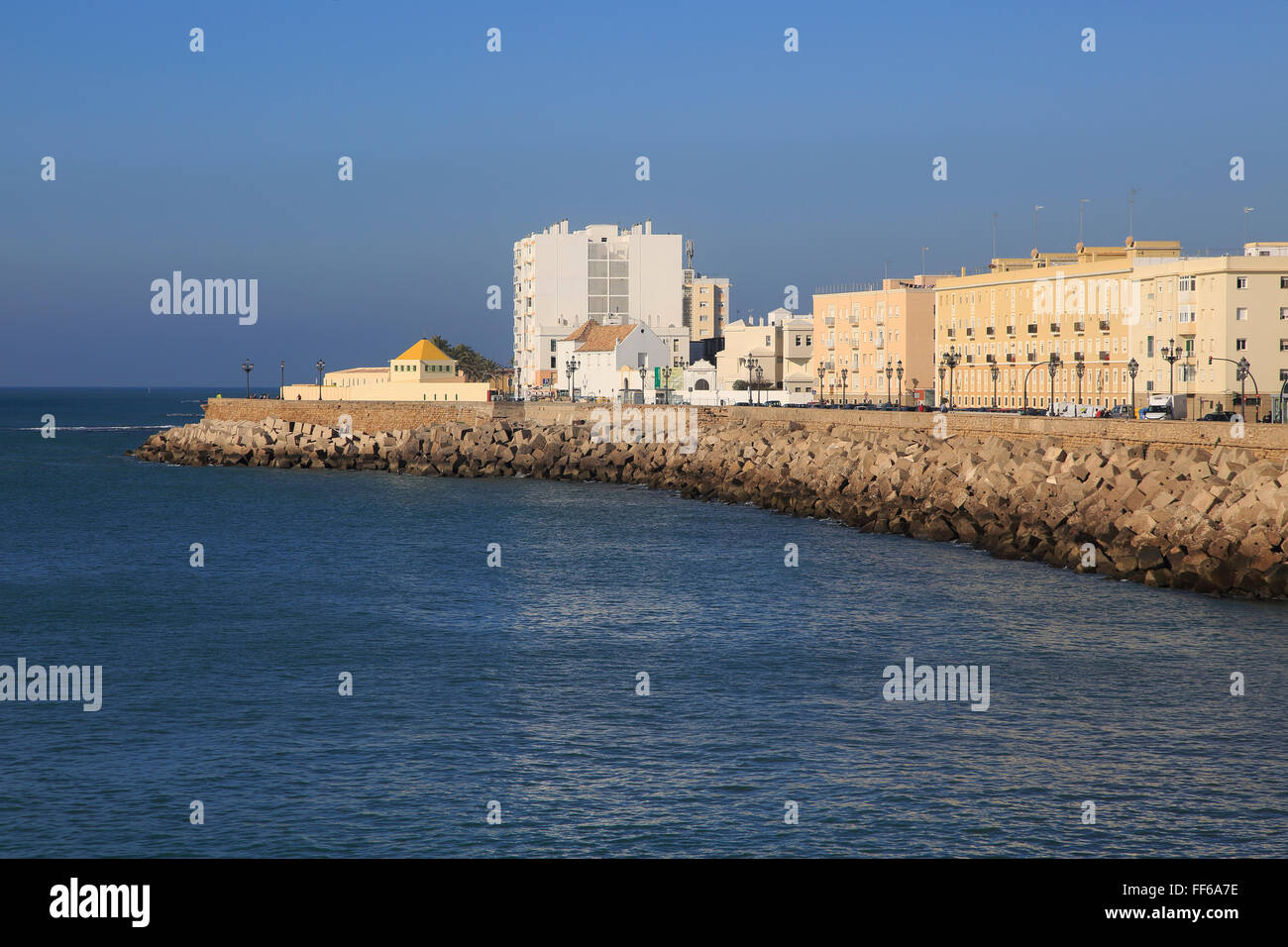 Küste im Barrio De La Vina, Stadtzentrum von Cadiz, Spanien Stockfoto