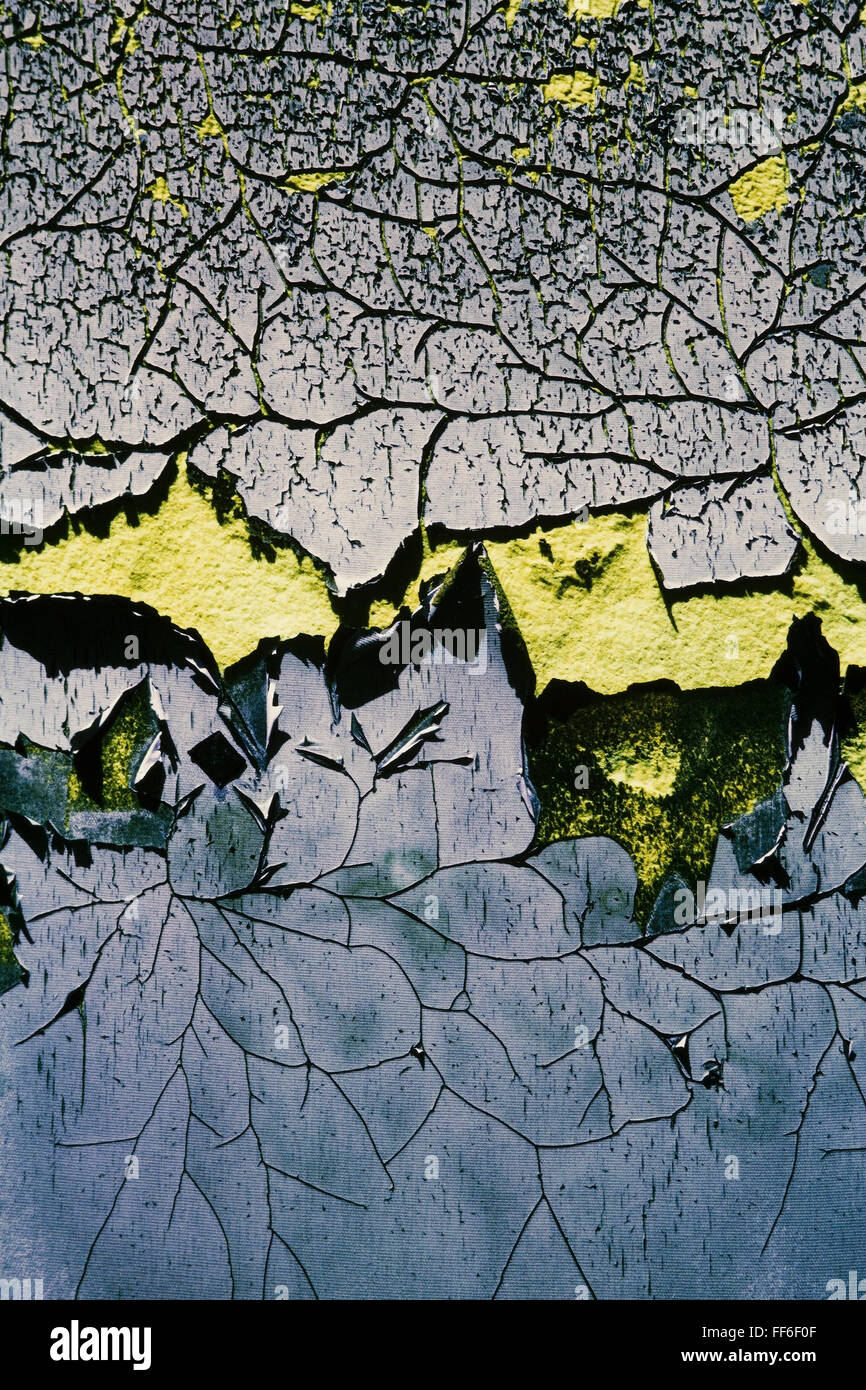 Detail des Peelings und geknackt Farbe auf einem alten Silo-Mauer. Stockfoto