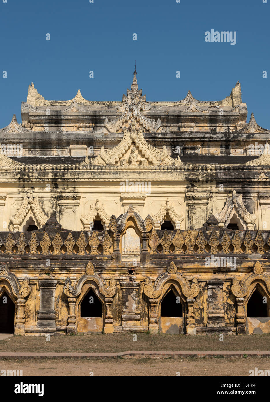 Maha Aungmye Bonzan (Mahar Aung Mye Bon San) Kloster, Inwa in der Nähe von Mandalay, Birma (Myanmar) Stockfoto