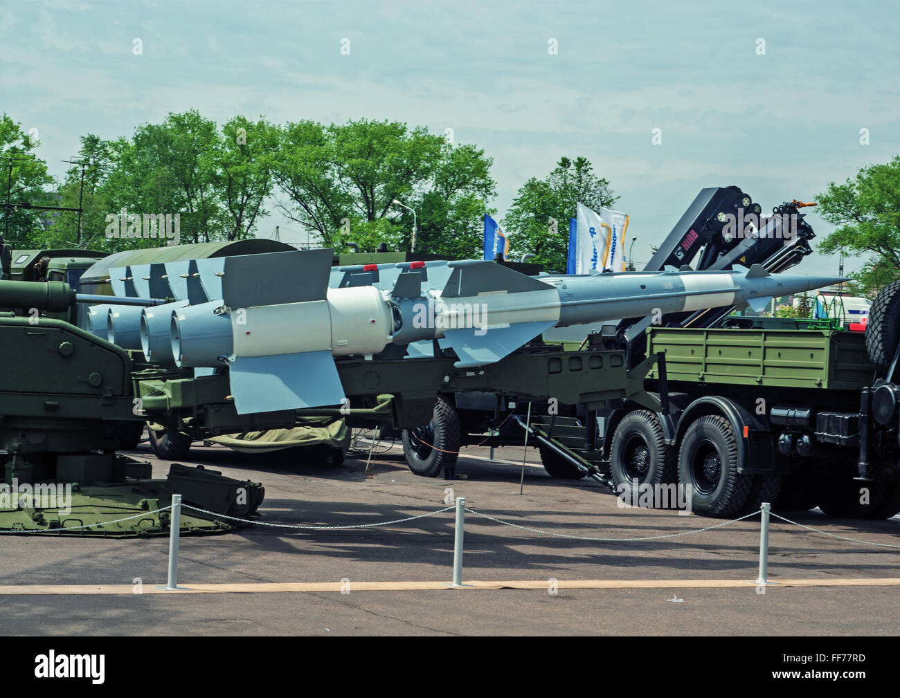 5. belarussischen militärische Ausstellung MILEX 2009 - Mai 2009. Flugabwehr-Raketen (ZRK) des durchschnittlichen Bereich C-125-2TM "Petschora-2TM". Stockfoto